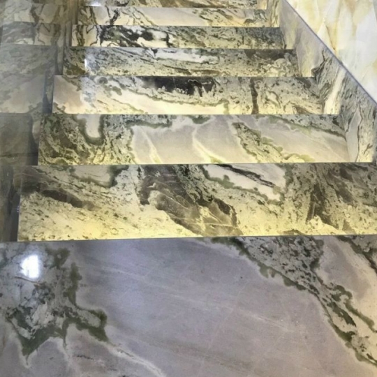 CẦU THANG ĐÁ XANH NGỌC ONYX